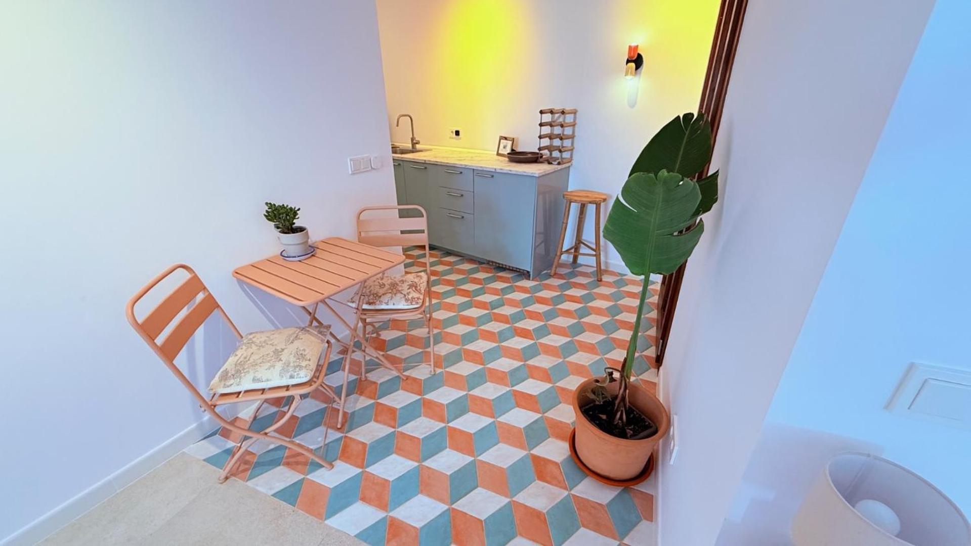 New Calm & Charming Loft